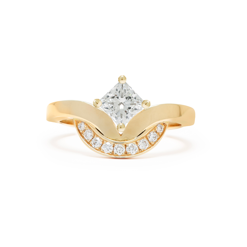 Ring Emblème semi pavée Princess - 18k yellow gold lab grownRing Emblème semi pavée Princess - 18k yellow gold lab grown diamond loyale paris 1 diamond loyale paris 1